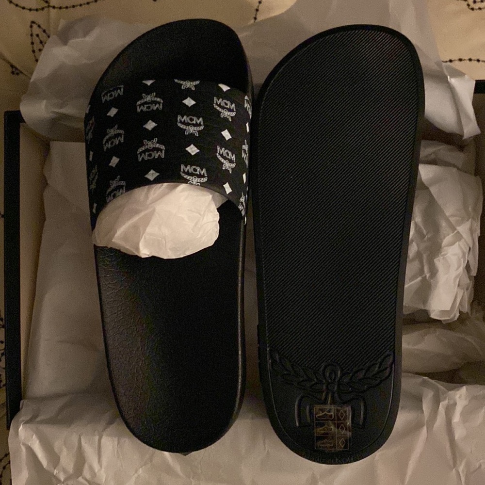 Brand New! NEVER WORN! MCM unisex Slides